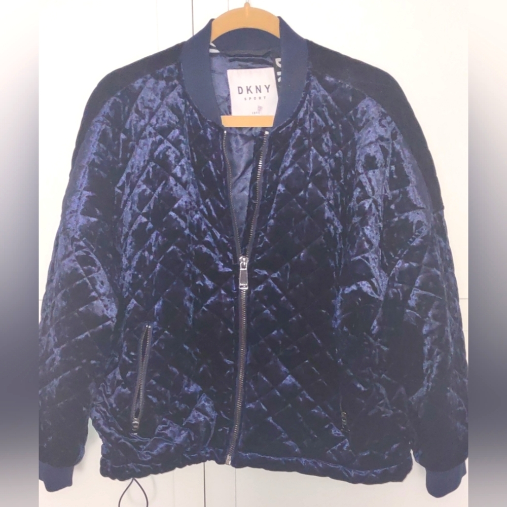 DKNY Sport Very Oversized Size XSmall Dark Blue Velvet 1989 Jacket Unworn Cond - Picture 2 of 12